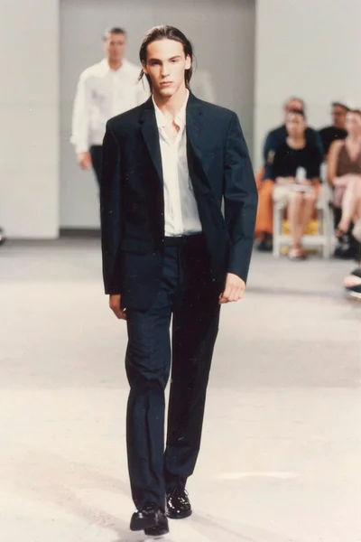 Look 27